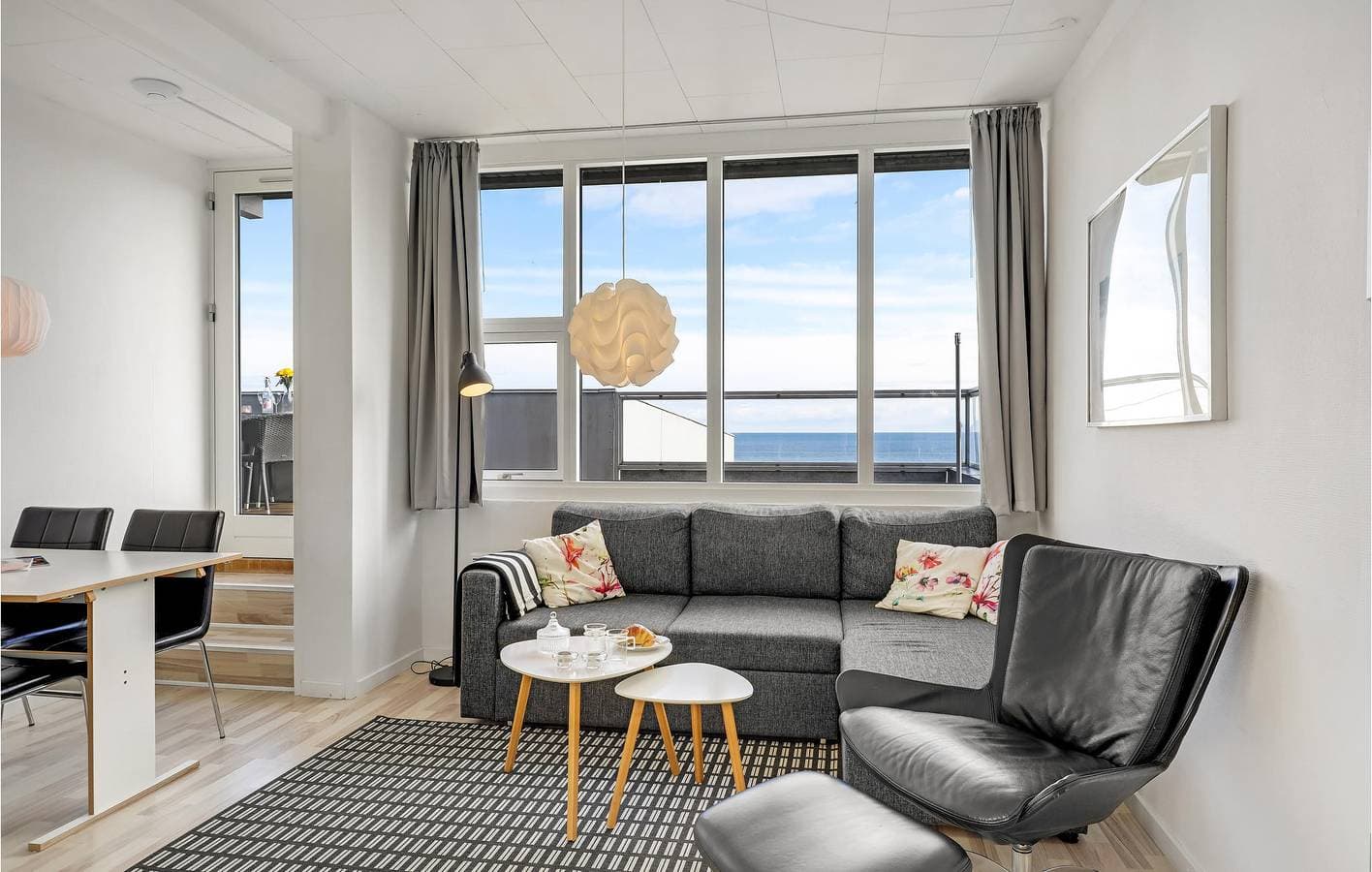 Foto 3 von 18: Ferienwohnung für 4 Personen mit Terrasse