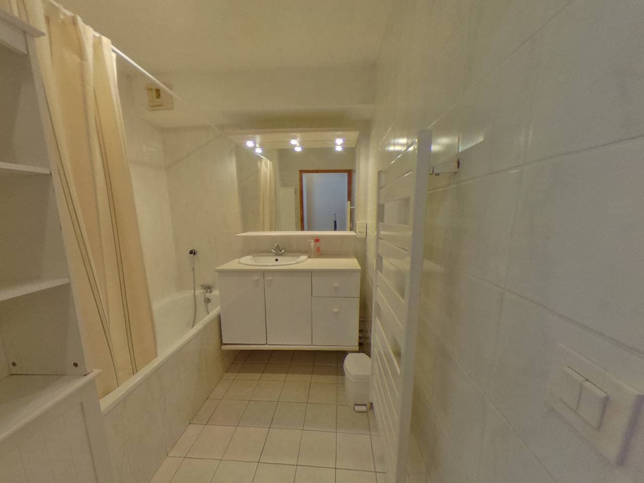 Foto 4 von 19: T3 im Zentrum, pistenseitig, 7 Pers., hell