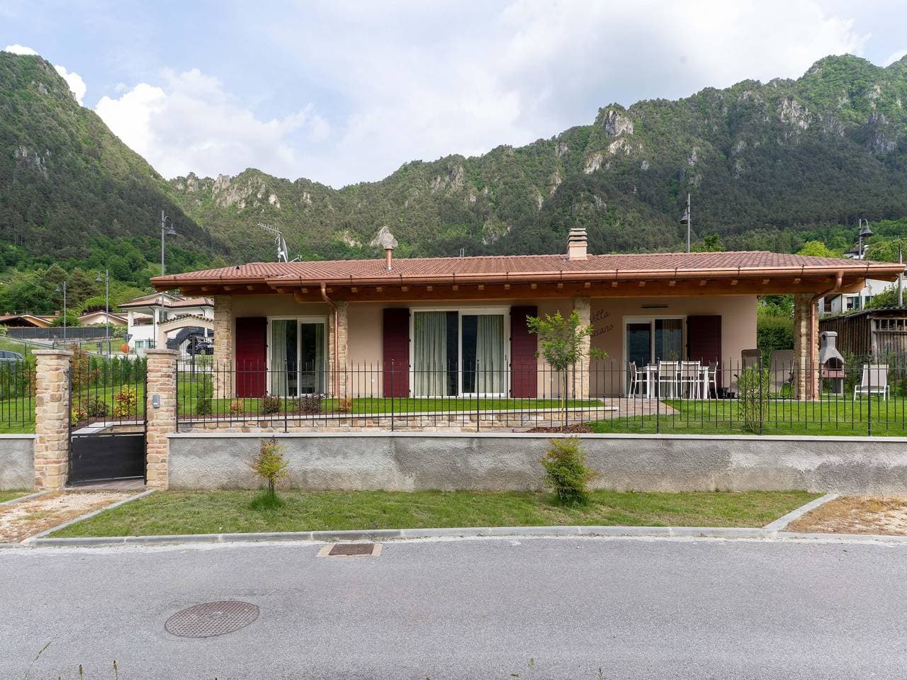 Foto 4 von 33: Villa am Idrosee mit Bergblick