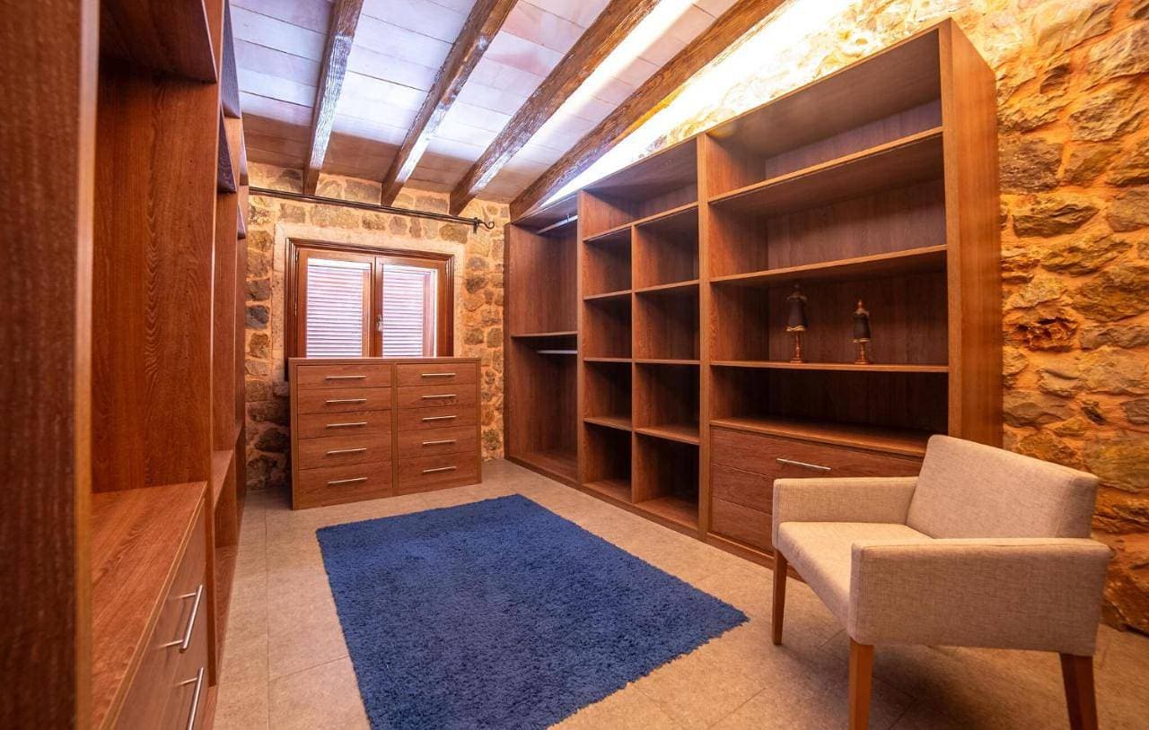 Foto 9 von 42: Five-Bedroom Holiday Home