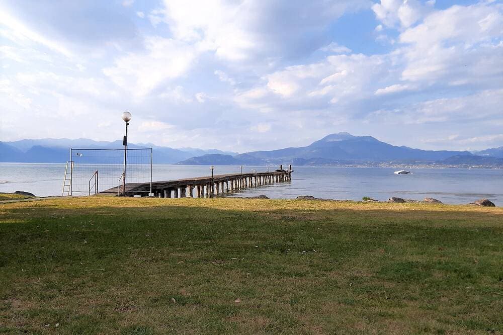 Foto 8 von 9: Casa Matilde in lakefront residence, Peschiera del Garda