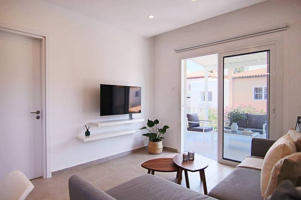 Foto 12 von 19: Phaedrus Living: Seaside Luxury Limnaria 172
