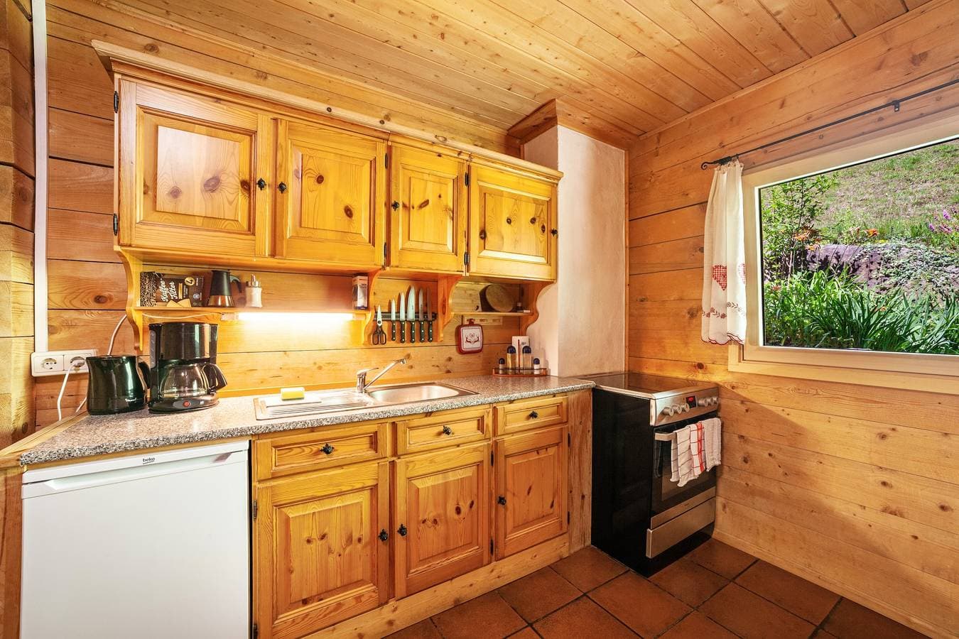 Foto 12 von 34: Ferienwohnung 'Almbergerhof Wohnung Hirzer' mit Bergblick und Balkon