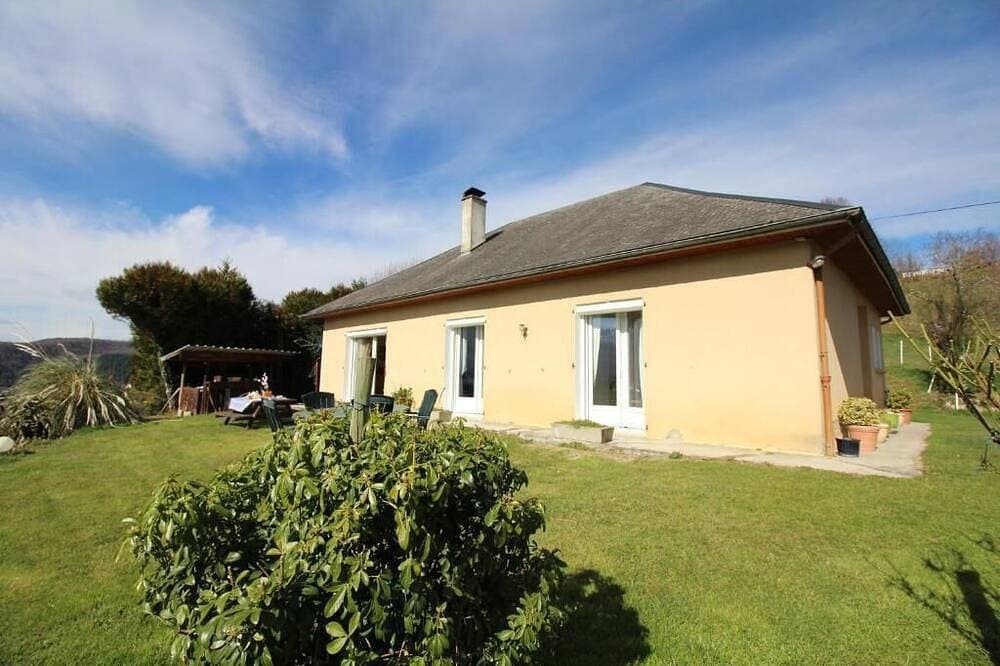 Bed and breakfast on a farm 1