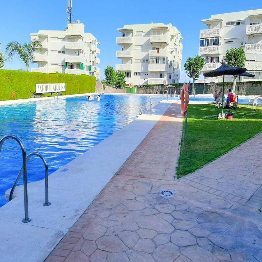 Sol & Beach Apt- Coastal Retreat by the Sea 1