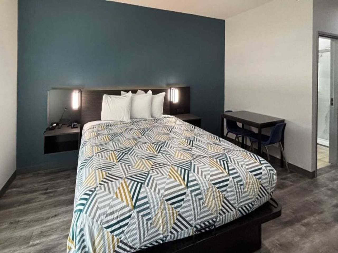Foto 6 von 27: 1 Kingsize-Bett | Nichtraucherzimmer, Küche