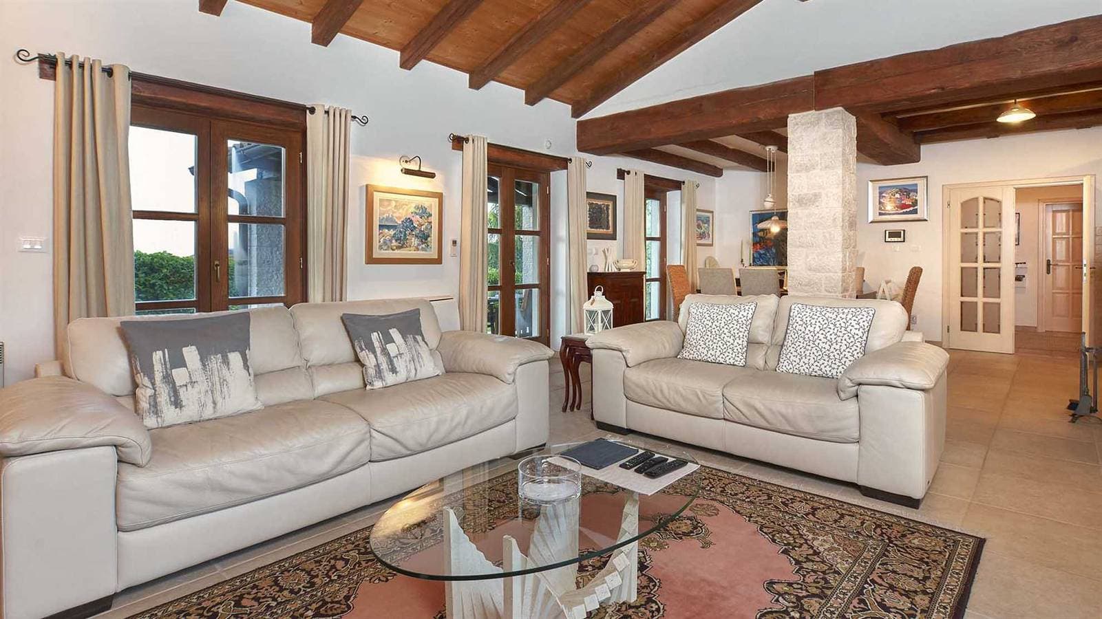 Foto 7 von 28: Villa für 8 Personen mit Balkon/Terrasse