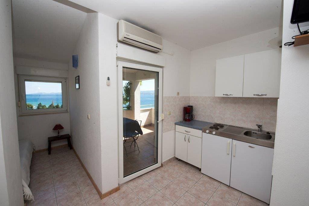 Foto 8 von 47: Studioapartment in Duće mit Meerblick, Balkon, Klimaanlage, W-Lan (132-1)