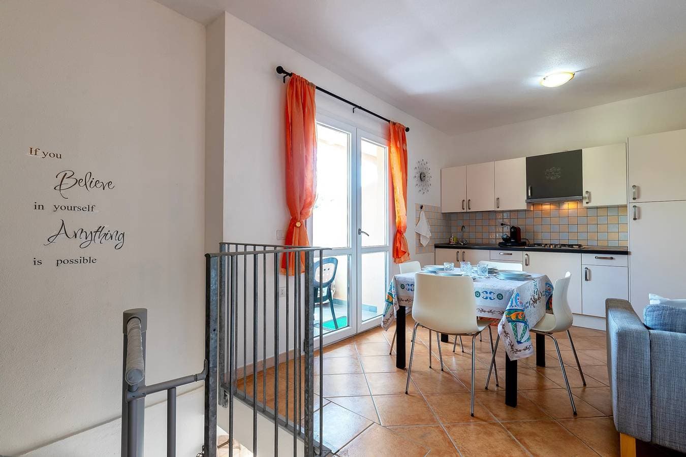 Foto 9 von 25: Ferienhaus 'Mare Nostrum' mit Bergblick, privater Terrasse und Klimaanlage