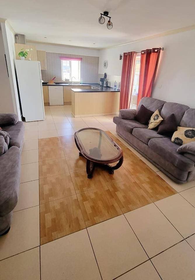 Foto 9 von 37: Three-Bedroom House
