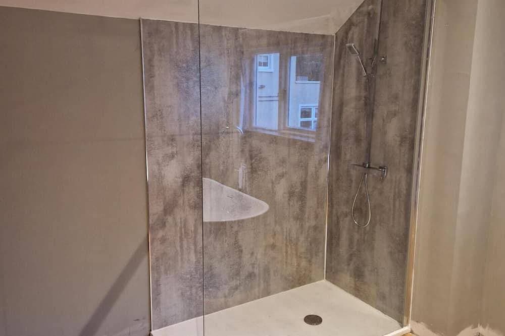 Foto 6 von 20: Scheune-Superking-Eigenes Badezimmer-Blick auf die Landschaft
