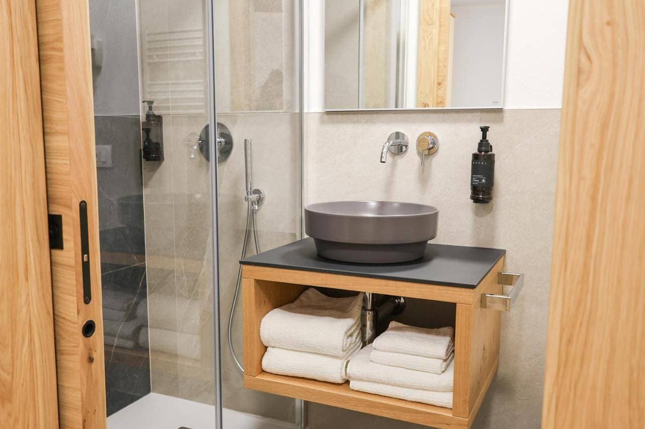 Foto 7 von 11: Double Room with Private Bathroom