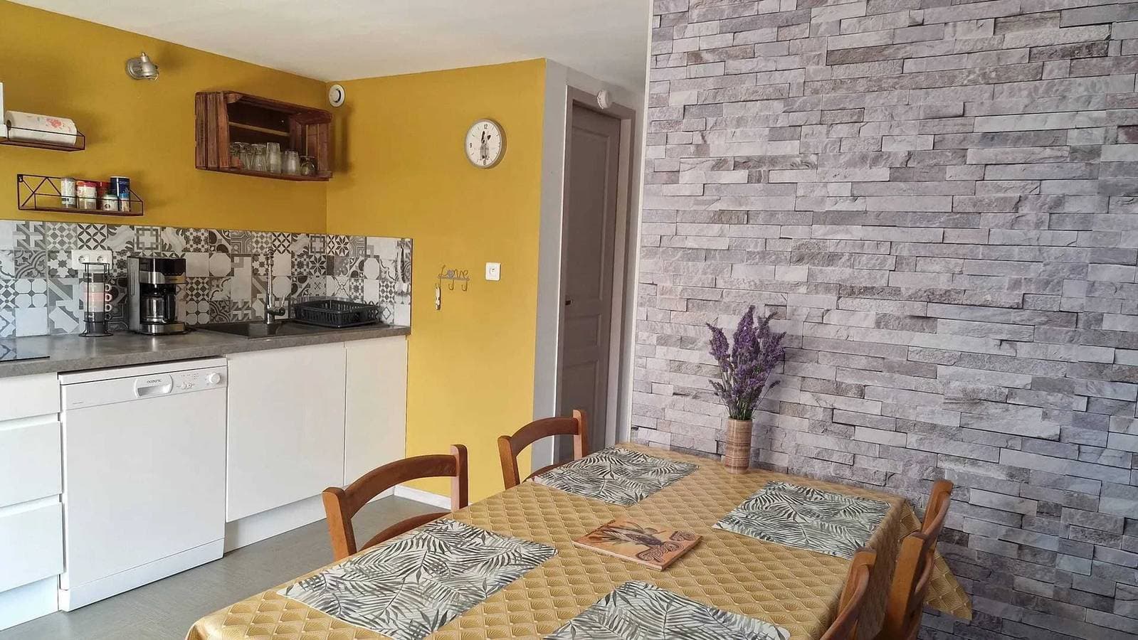 Foto 10 von 44: Gemütliches Haus nahe Pierrelatte - 40 m² mit Garten
