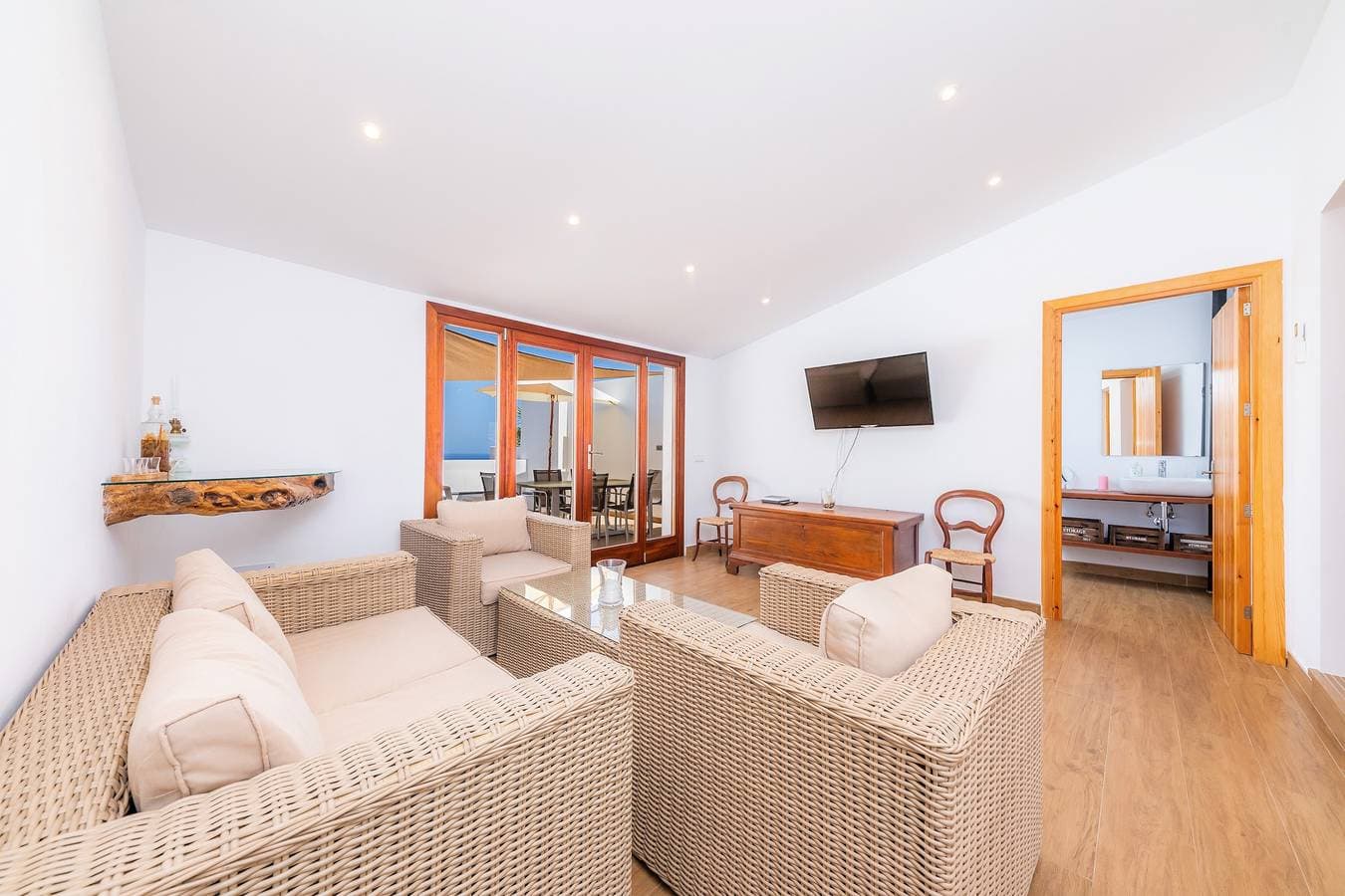 Foto 7 von 30: Ferienhaus "Can Binitu" mit Meerblick, Bergblick, Balkon, Garten & Pool