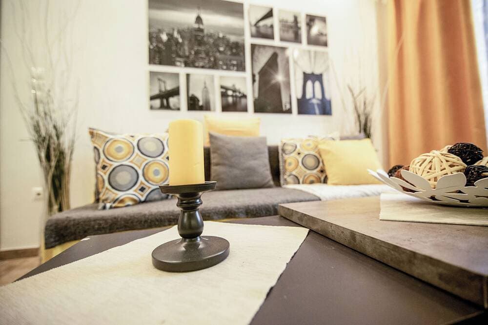 Foto 13 von 30: Golden Aurora - Modern Apartment in Egaleo/Athens