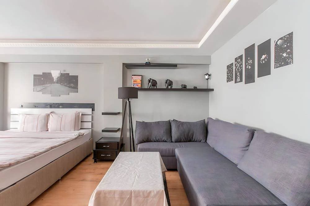 Foto 6 von 20: Cozy Central Apartment with Elevator&Patio Near Metro 2 minute walking