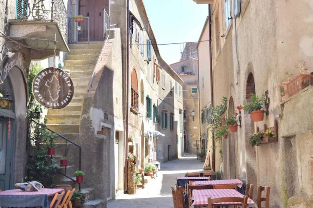 Foto 12 von 15: Detached House In The Castle Isola Del Giglio