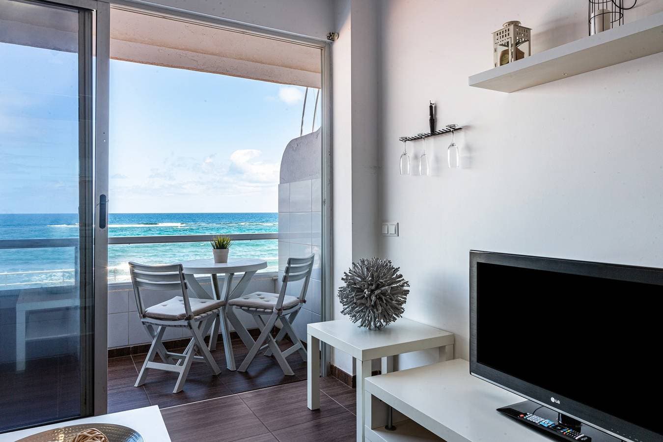 Foto 9 von 20: Ferienhaus "En la Playa 105" mit Meerblick, Terrasse & WLAN