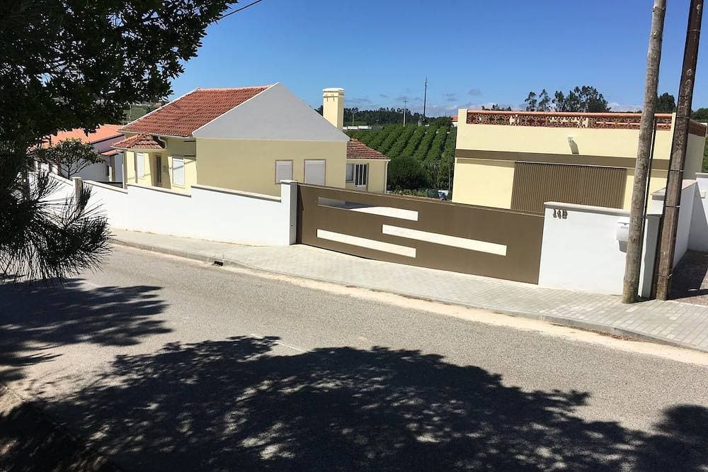 Foto 8 von 24: Casa Plum - Nazare - Sao Martinho do Porto