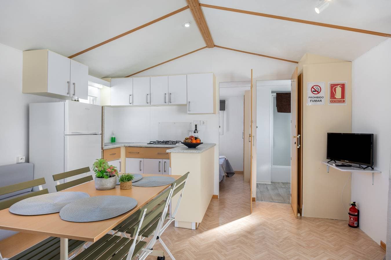 Foto 10 von 34: Ferienhaus 'El Olivo 1' mit Gemeinschaftspool, WLAN und Klimaanlage