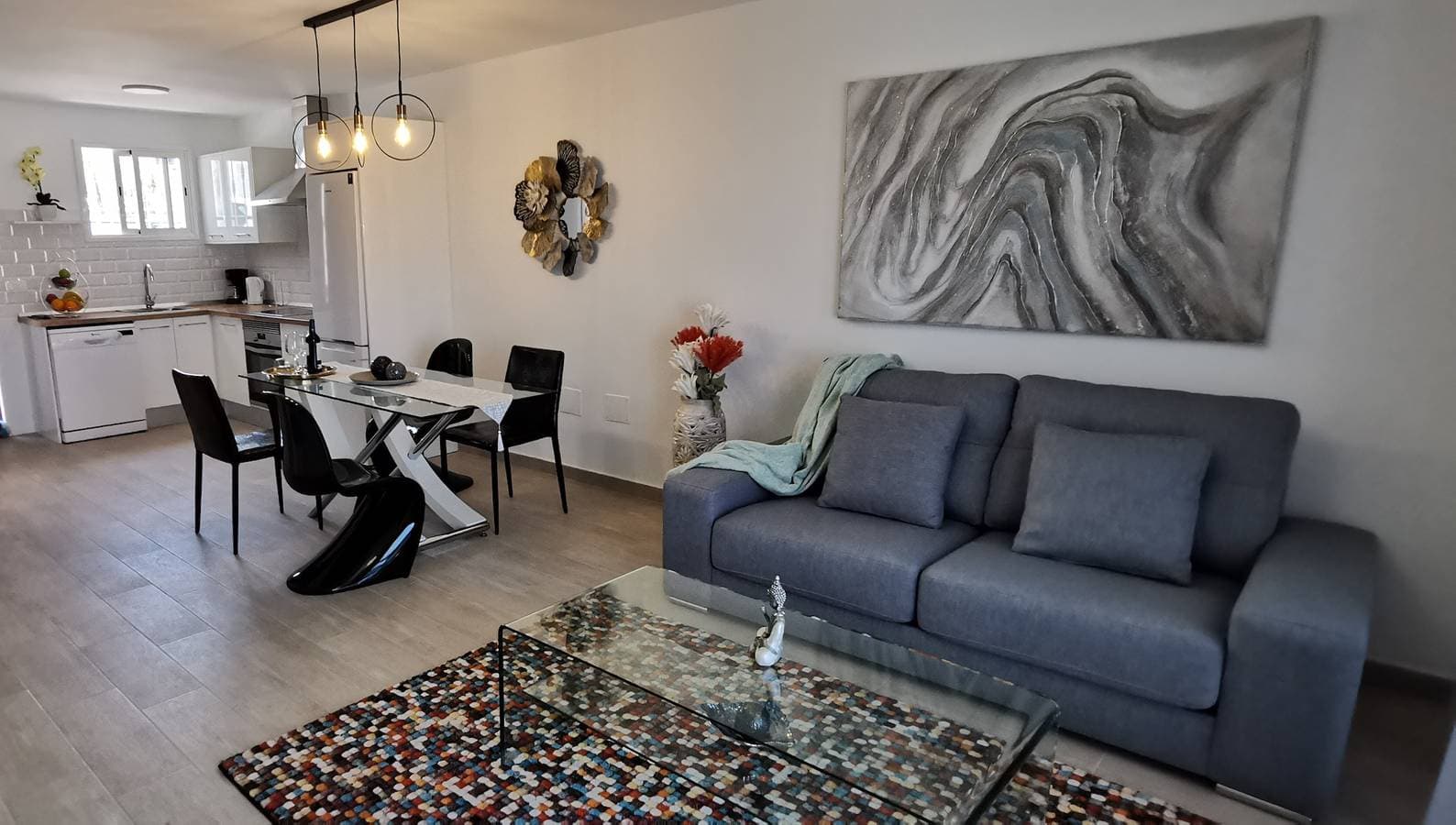 Foto 10 von 36: Villa für 4 Personen mit Balkon