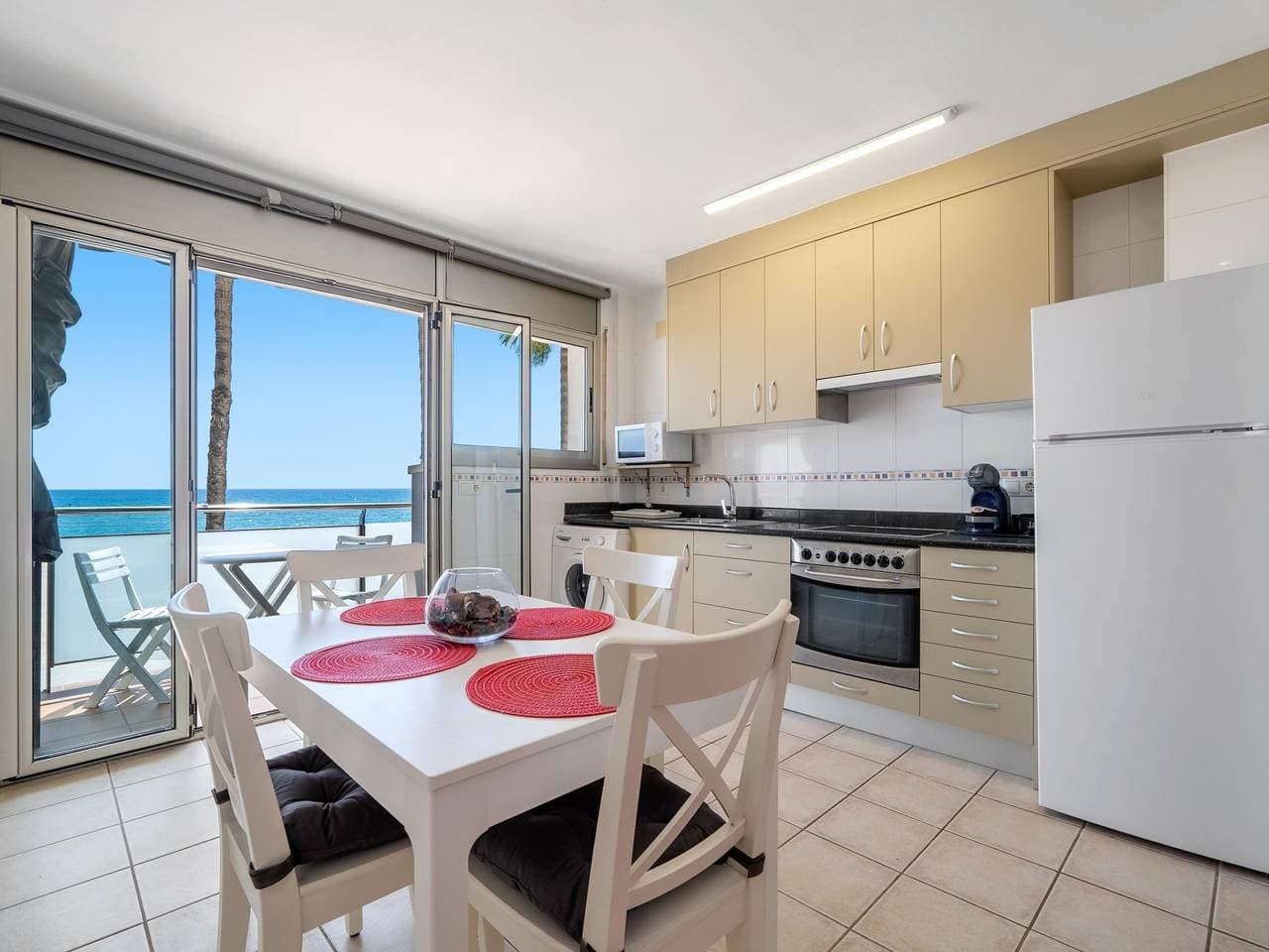 Foto 7 von 16: Ferienwohnung für 4 Personen mit Terrasse