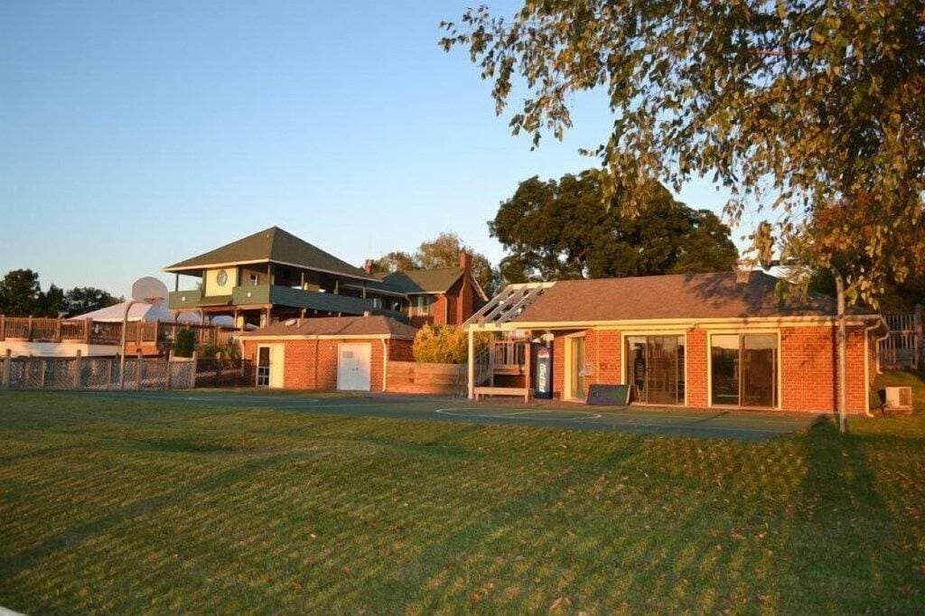 Foto 10 von 25: 3 Schlafzimmer, 3 Bäder Haus am Wasser mit herrlichem Blick auf das Wasser und jede Menge Annehmlichkeiten! Schläft 6