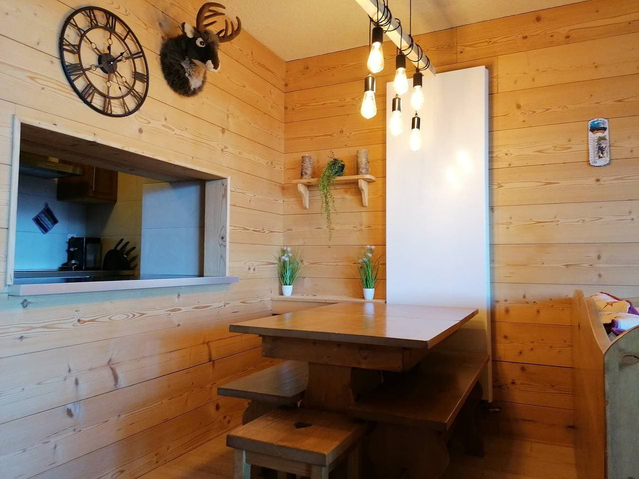 Foto 8 von 15: Geräumiges Bergstudio, Balkon mit Talblick, zentrale Lage, pistennah