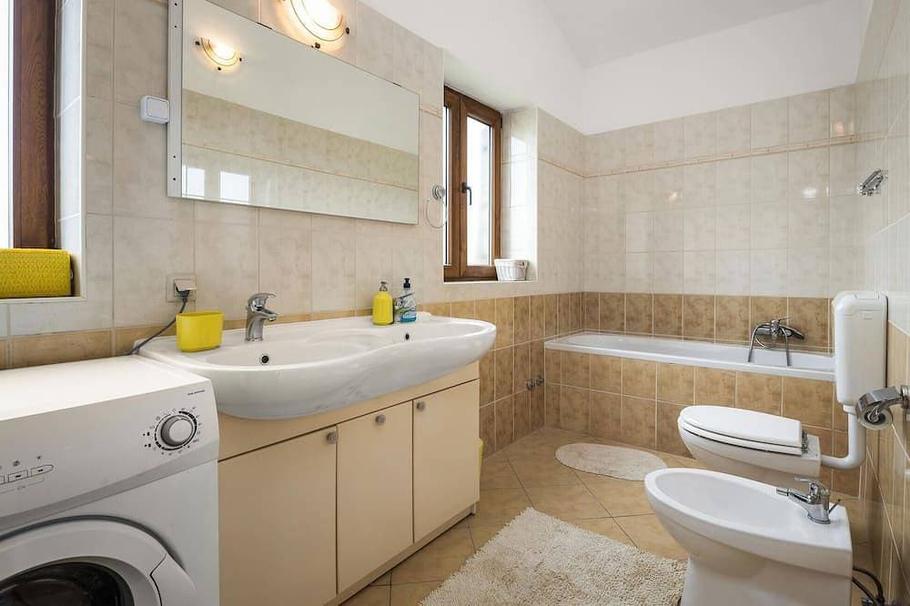 Foto 9 von 30: Stunning home in Cabrunici