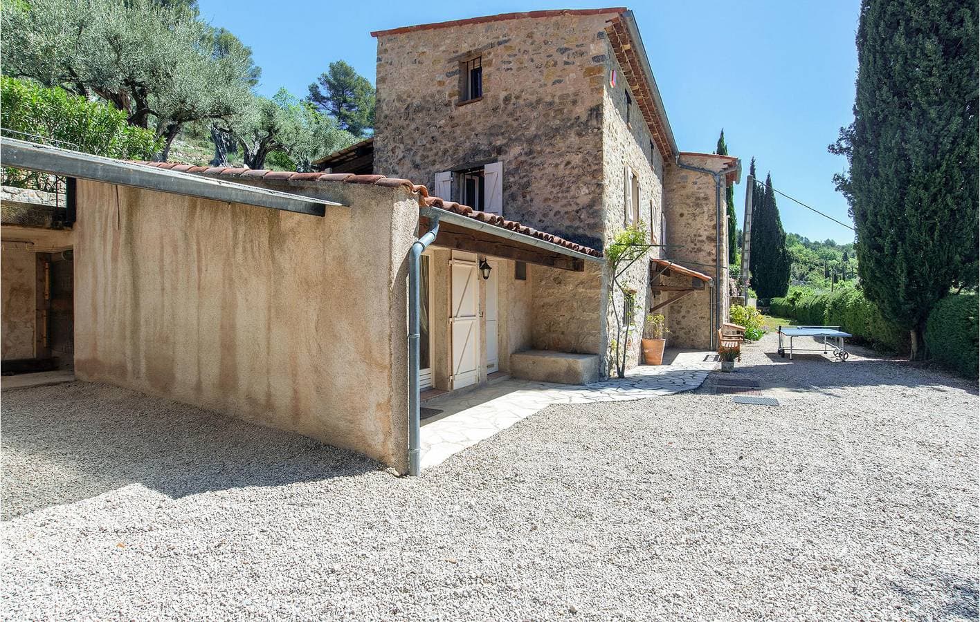 Appartement mit Pool in der Nähe von Fayence 1