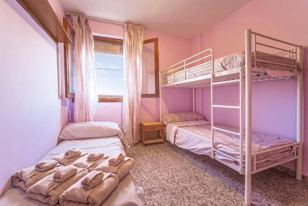 Foto 5 von 15: Three-Bedroom Apartment