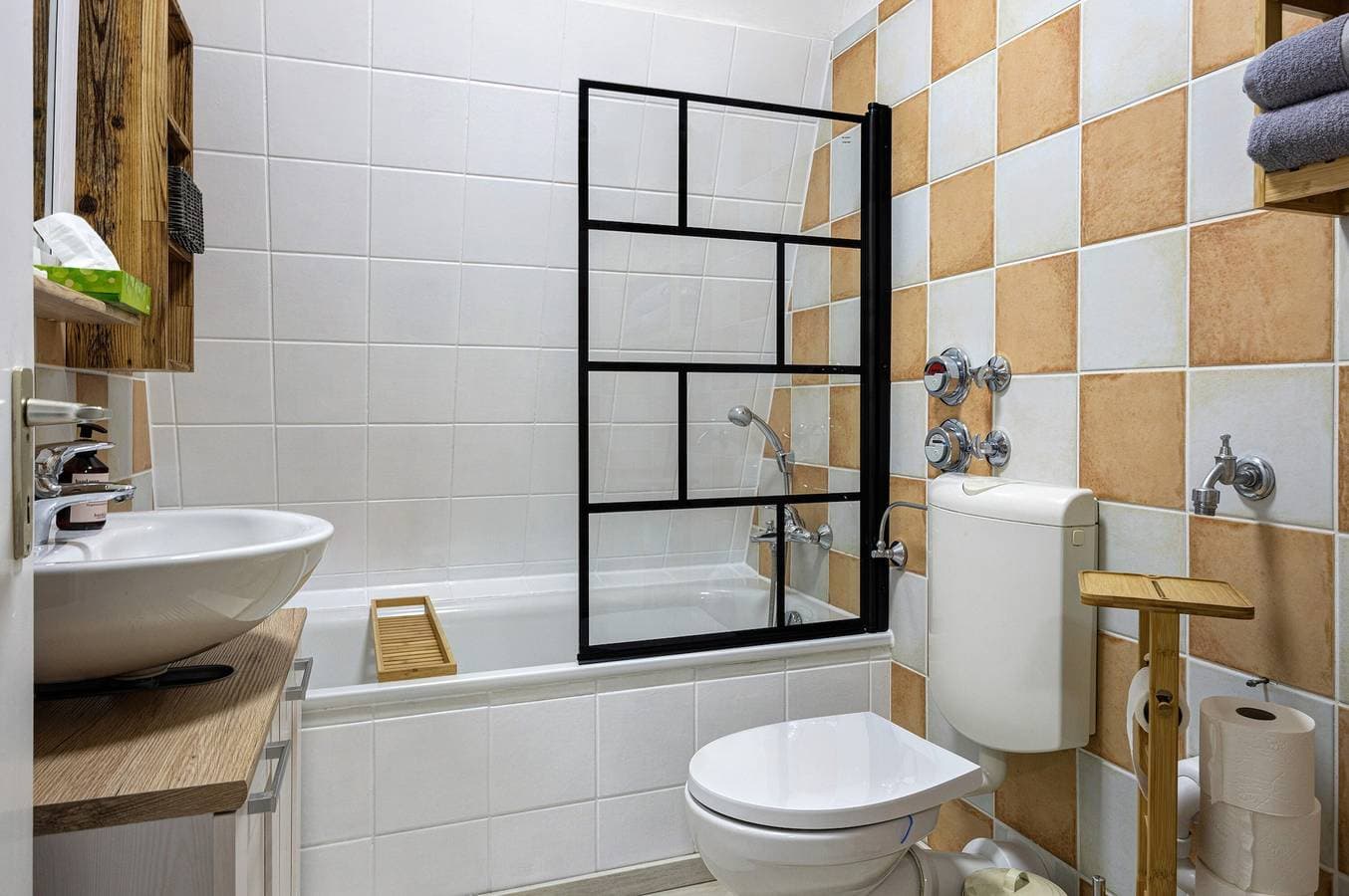 Foto 12 von 28: Ferienwohnung 'Berti' mit Balkon und Infrarot-Sauna