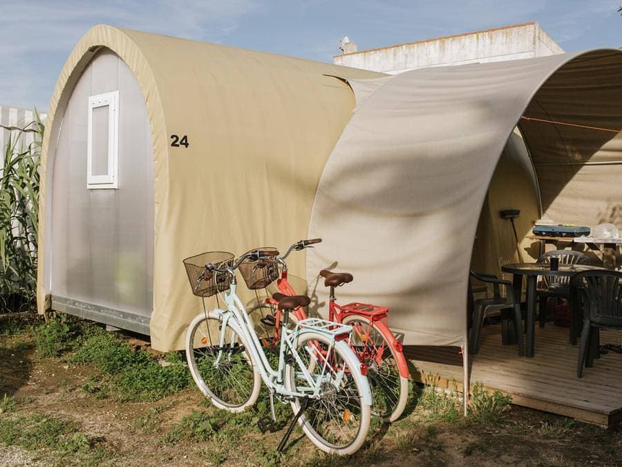 Foto 5 von 32: Camping Les Flots-Atlantique Village 2  - Bungalowzelt 4 personen - Coco Sweet| Ungewöhnlich