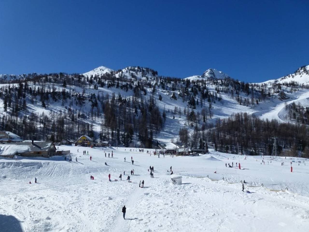 Foto 9 von 11: Renovierte 2-Zi-FeWo, direkt an der Piste, Südbalkon, Internet, 4 Personen