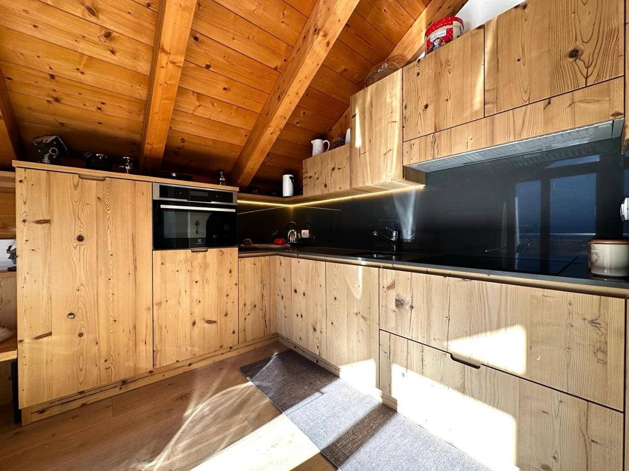 Foto 6 von 16: Two-Bedroom Deluxe Apartment with Balcony