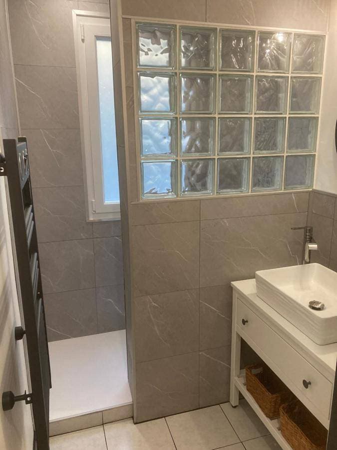 Foto 4 von 17: Two-Bedroom Apartment