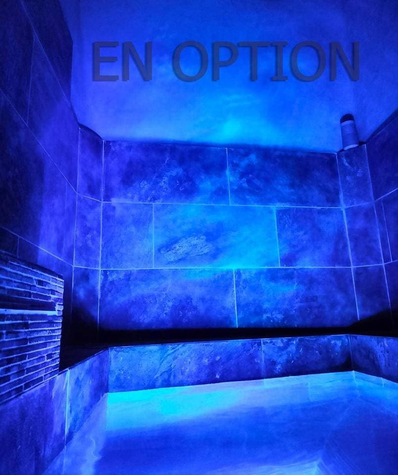 Foto 9 von 30: Quadruple Room with Private Bathroom