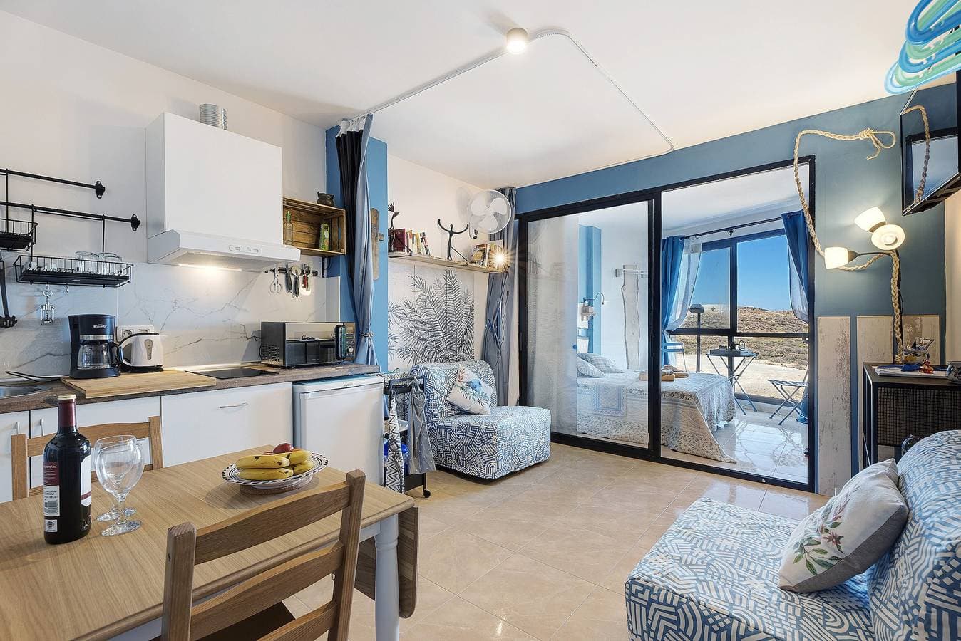 Foto 10 von 33: Ferienwohnung 'Los Abrigos Oceano Al Alba Wifi' mit Meerblick und WLAN