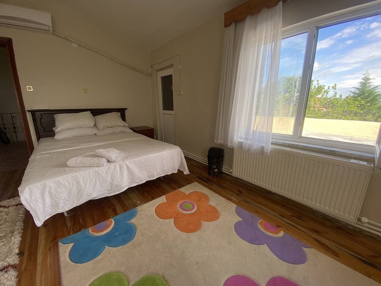 Foto 12 von 17: Gemütliche Zimmer in der Nähe des Flughafens