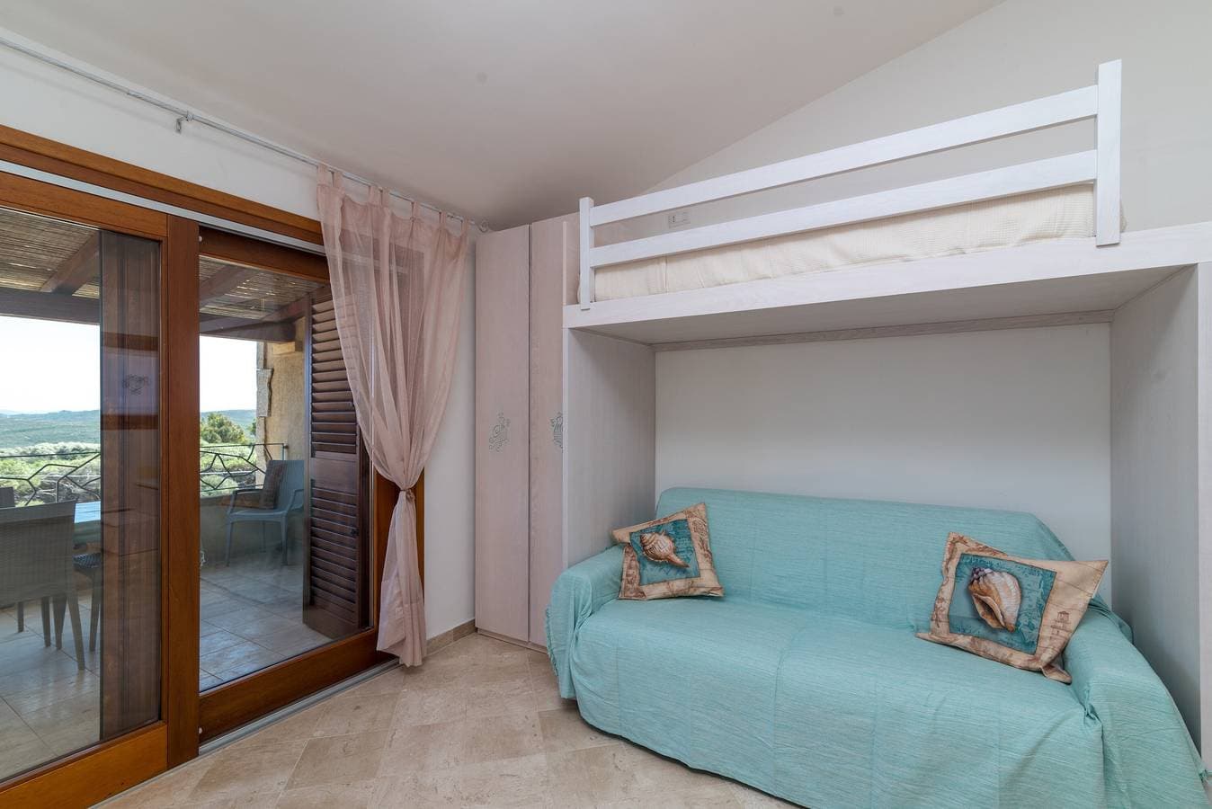 Foto 7 von 27: Ferienwohnung "La Pavoncella" mit Meerblick, privater Terrasse und Klimaanlage