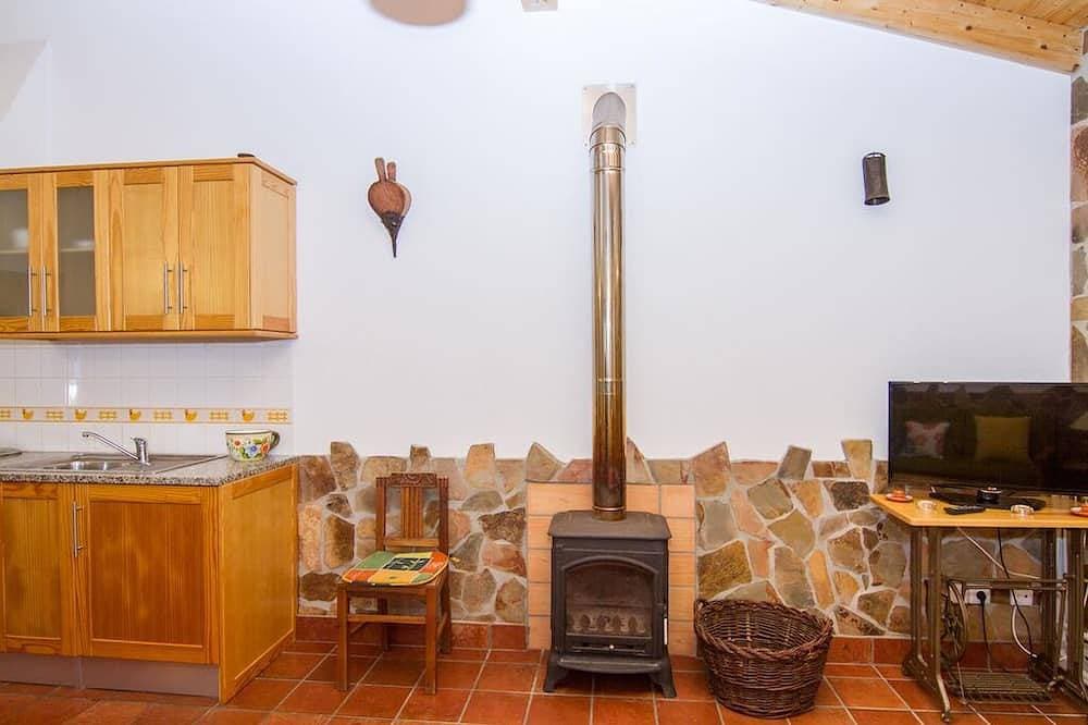 Foto 9 von 24: Digne gelbe Villa, Pool, Grill