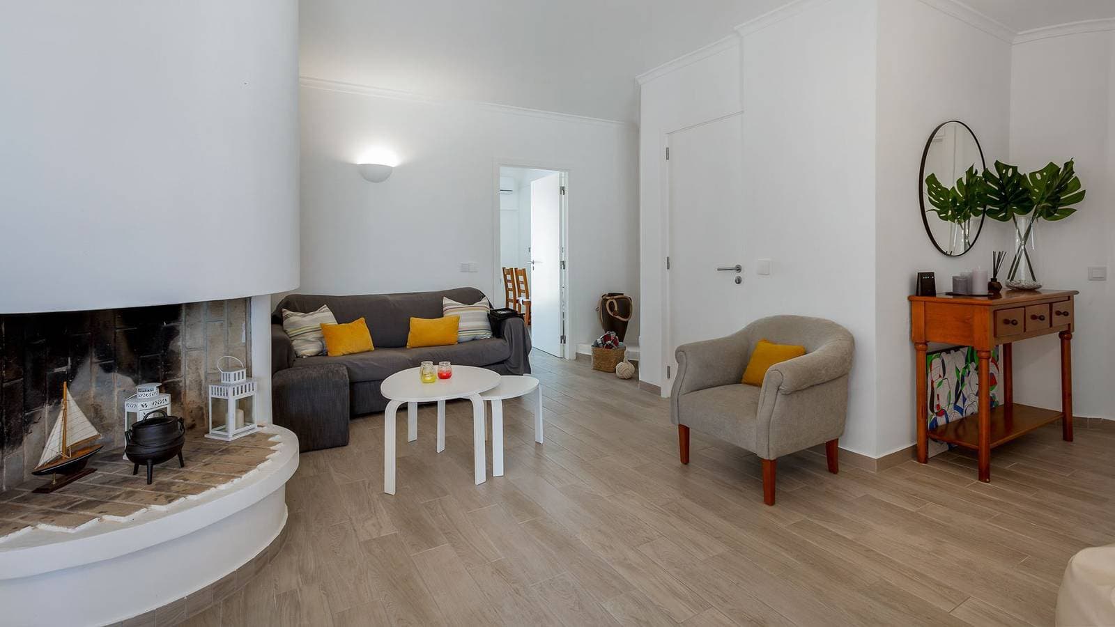 Foto 2 von 29: 1 Bdr Vilamoura Escape W/ Patio by LovelyStay