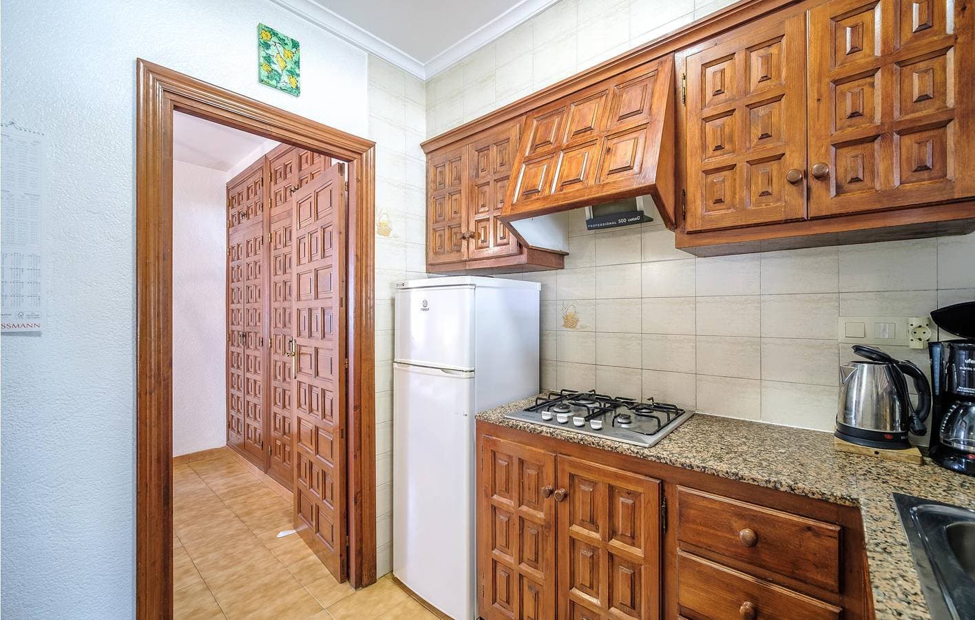 Foto 13 von 21: 400m zum Strand: Wohnung mit TV, AC, Pool & Terrasse