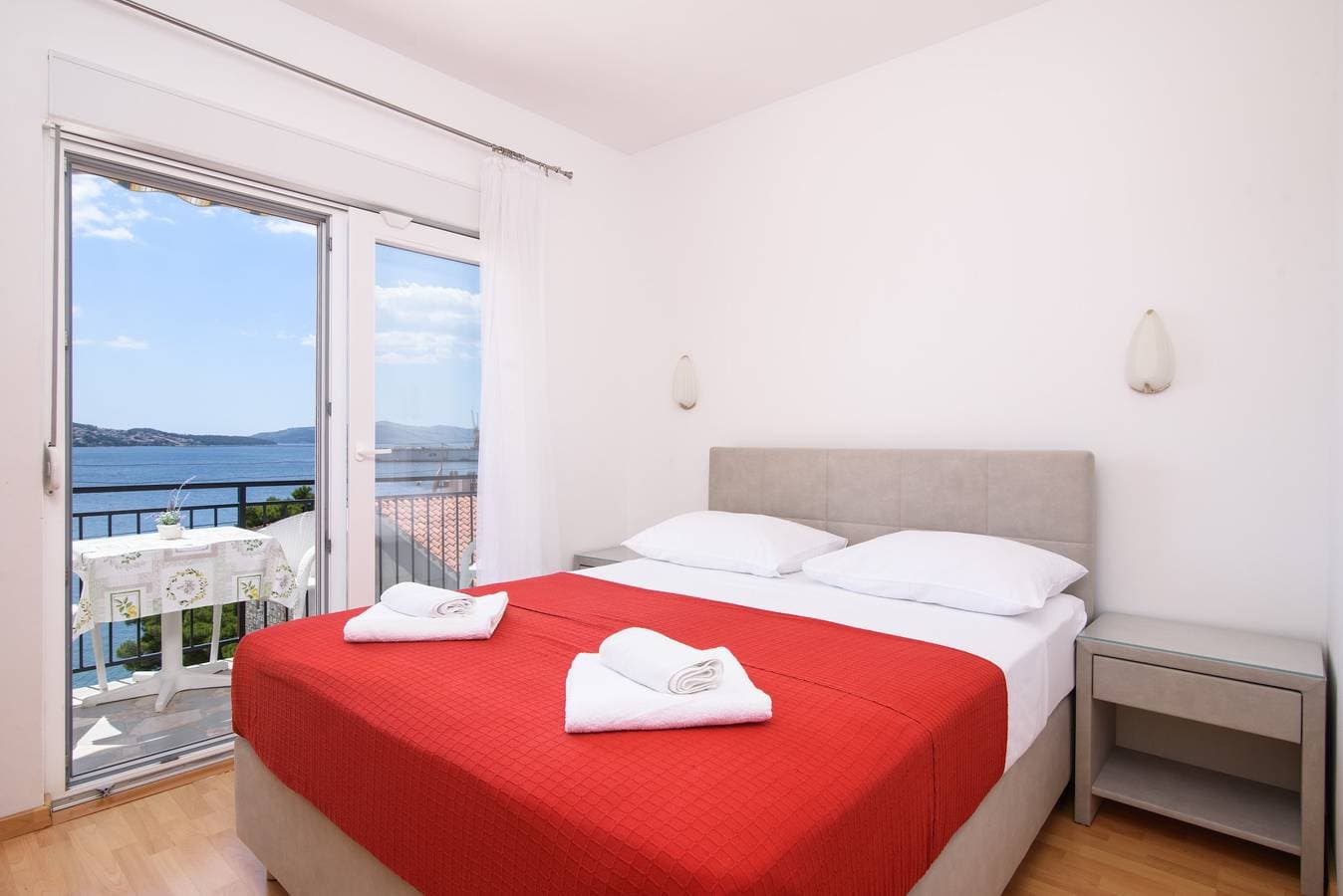 Foto 4 von 35: Ferienwohnung für 4 Personen mit Meerblick