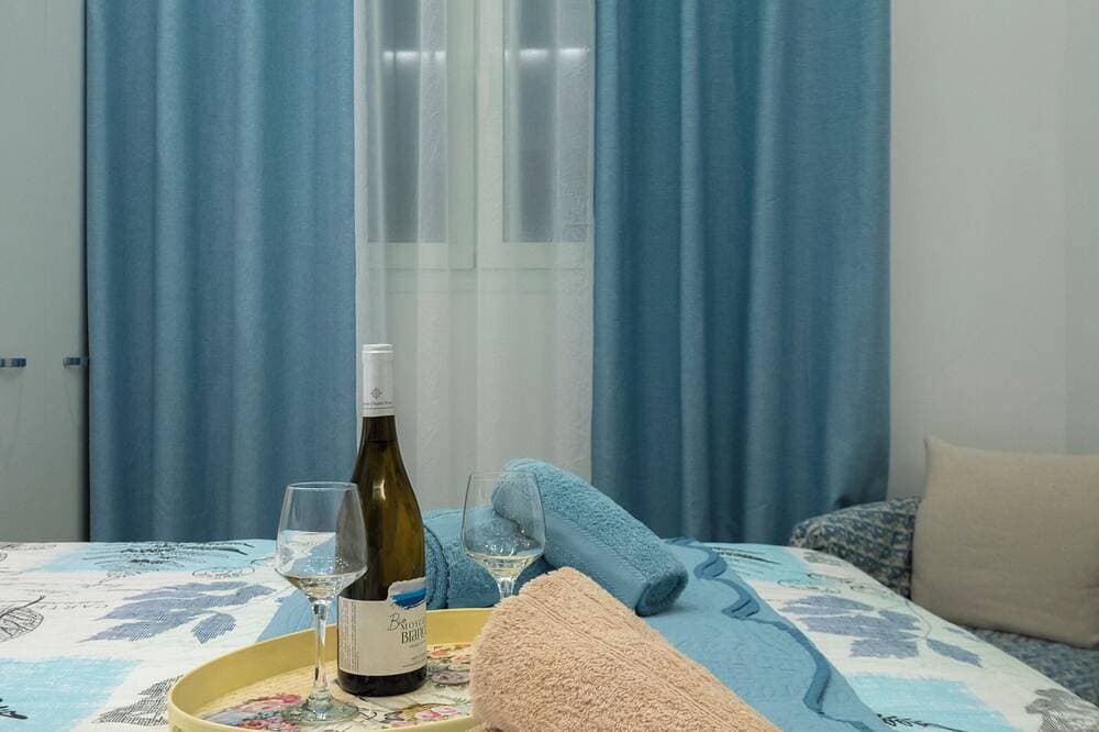 Foto 11 von 30: The Aqua - Stylish & Comfy Studio in Egaleo/Athens