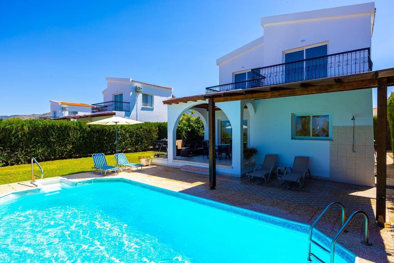Foto 4 von 29: Villa für 4 Personen mit Terrasse