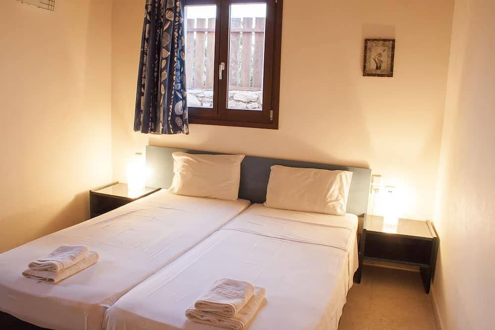 Foto 3 von 20: Artemis villa Makrigialos: 4 Schlafzimmer, privat pool, Meerblick, Wifi