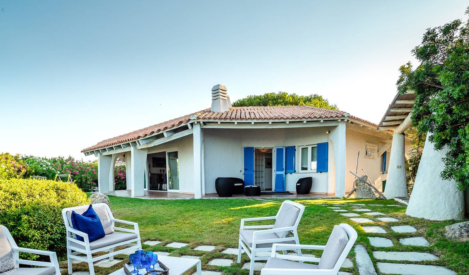 Foto 7 von 40: Villa Miriam - modernes pied dans l'eau, Pittulongu