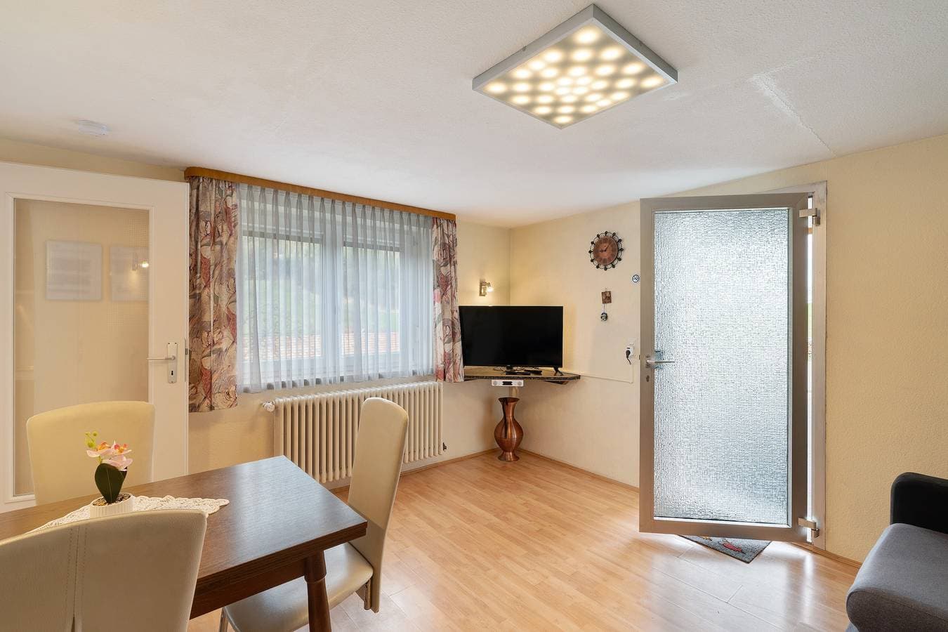 Foto 3 von 29: Ferienwohnung mit Blick ins Mühlendorf