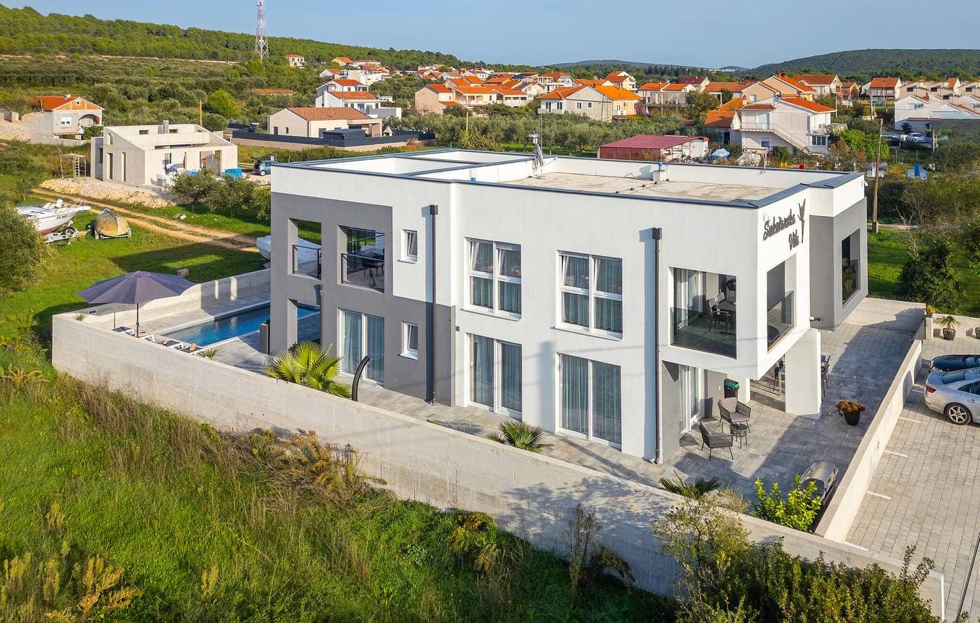 Foto 5 von 39: Gemütliche Ferienwohnung mit Pool, WLAN und Parkplatz, 1 km vom Strand Dječji Raj entfernt